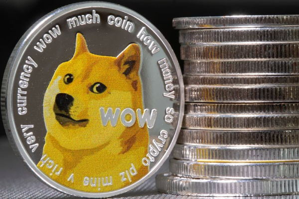 xAI choisit le Dogecoin comme crypto-monnaie pr&eacute;f&eacute;r&eacute;e pour la plateforme X